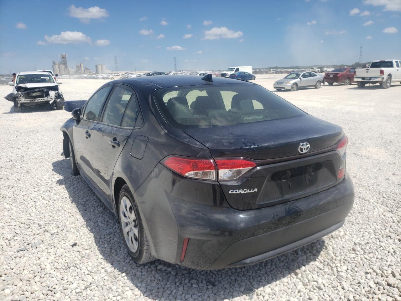 Image 3 of 2020 TOYOTA COROLLA LE 2020 with VIN JTDEPRAE1LJ062151