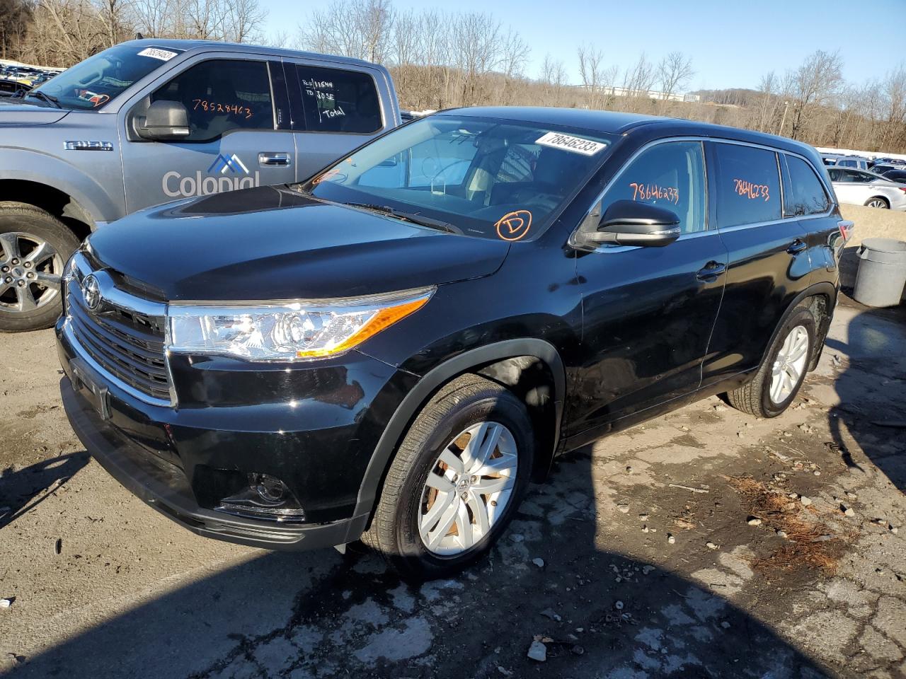 Изображение 1 2015 TOYOTA HIGHLANDER LE 2015 с VIN 5TDBKRFH9FS136931