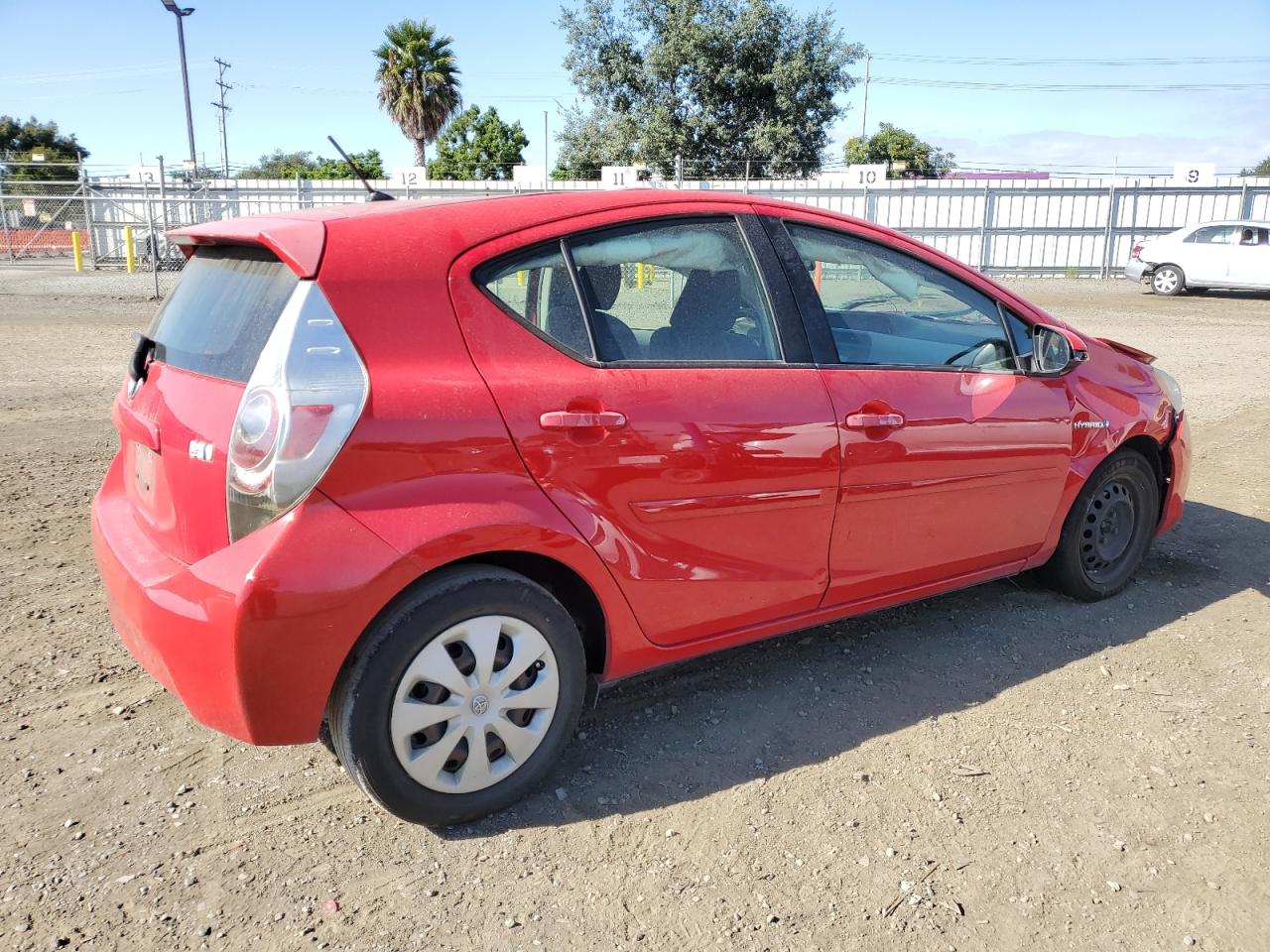 Изображение 3 2012 TOYOTA PRIUS C  2012 с VIN JTDKDTB36C1527528