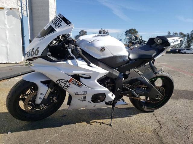 Изображение 2 2019 YAMAHA YZFR6 C 2019 с VIN JYARJ28Y0KA002351