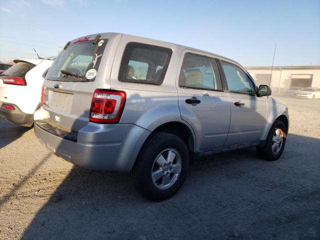 Image 3 of 2010 FORD ESCAPE XLS 2010 with VIN 1FMCU0C76AKD46999
