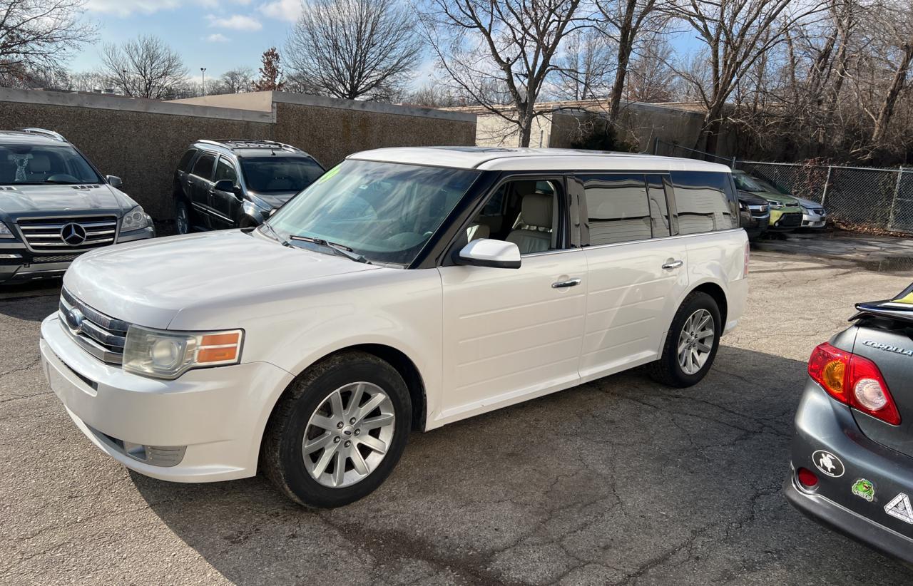 Image 2 of 2009 FORD FLEX SEL 2009 with VIN 2FMDK52C19BA04632