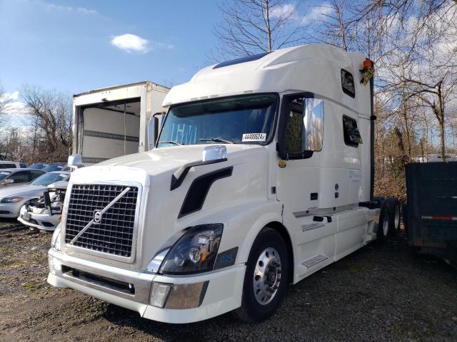 Image 2 of 2013 VOLVO VN VNL 2013 with VIN 4V4NC9EJ6DN144166
