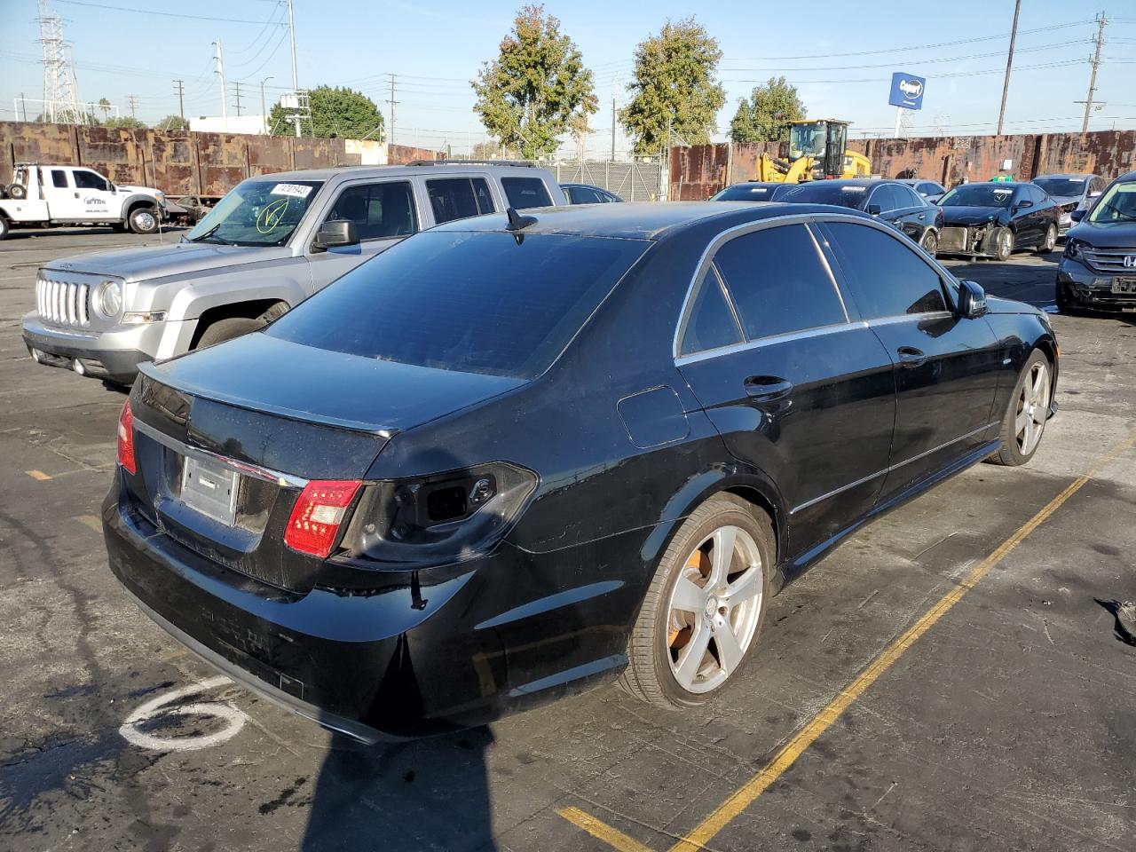 Obraz 3 z 2012 MERCEDES-BENZ E 350 2012 z VIN WDDHF5KB9CA627197