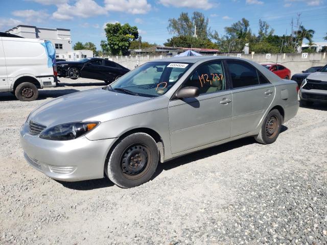 Obraz 1 z 2005 TOYOTA CAMRY LE 2005 z VIN 4T1BE30K45U100174
