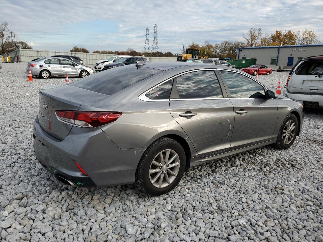 Image 3 of 2019 HYUNDAI SONATA SE 2019 with VIN 5NPE24AF4KH732258
