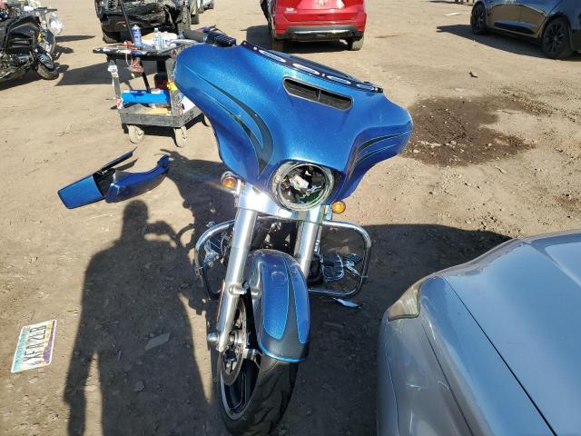 Image 2 of 2014 HARLEY-DAVIDSON FLHX STREET GLIDE 2014 with VIN 1HD1KBM14EB620812