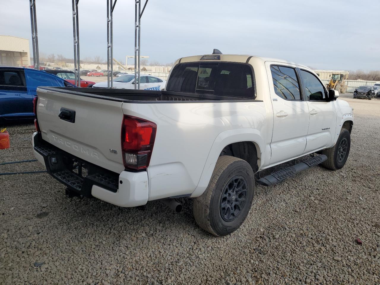 Obraz 3 z 2022 TOYOTA TACOMA DOUBLE CAB 2022 z VIN 3TMAZ5CN5NM187996