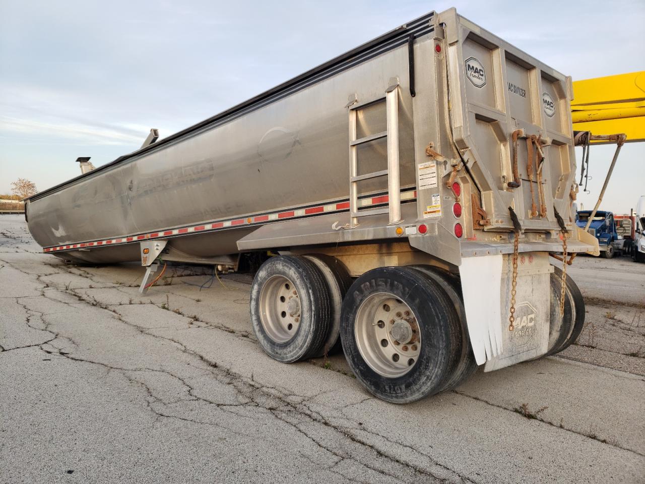 Image 3 of 2017 MACK TRAILER 2017 with VIN 5MADN4023HC036067