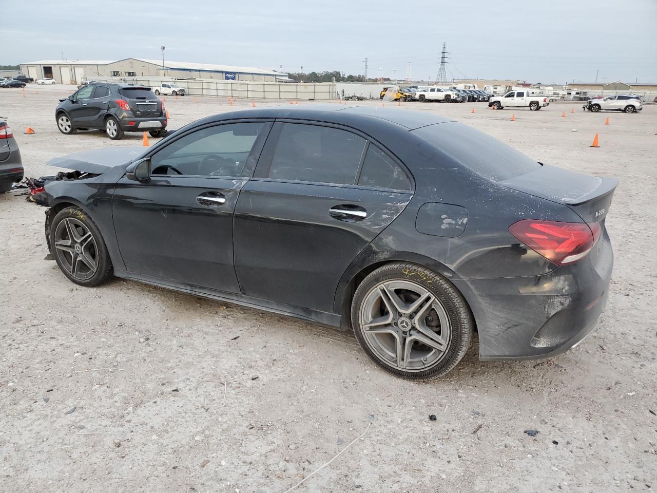 Image 2 of 2021 MERCEDES-BENZ A 220 2021 with VIN W1K3G4EB8MJ308856