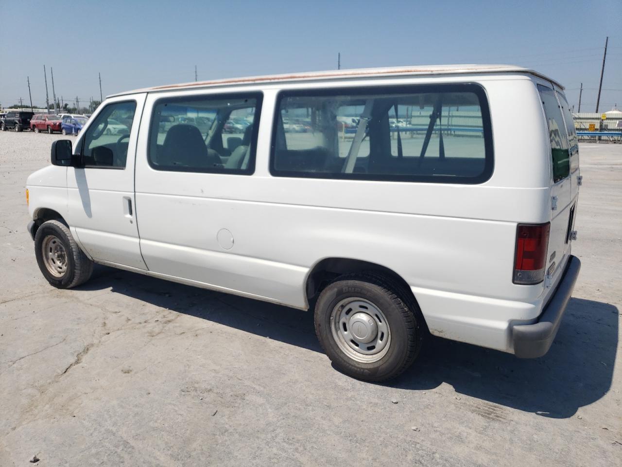 Image 2 of 2006 FORD ECONOLINE E150 WAGON 2006 with VIN 1FMRE11W56DB01940