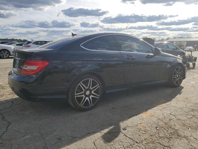 Obraz 3 z 2014 MERCEDES-BENZ C 250 2014 z VIN WDDGJ4HB2EG215277
