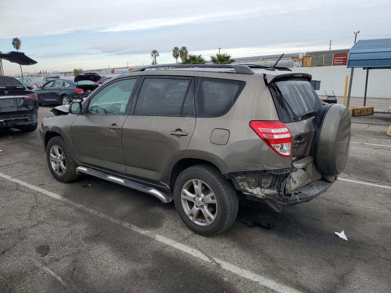 Изображение 2 2011 TOYOTA RAV4  2011 с VIN 2T3ZF4DV5BW076198