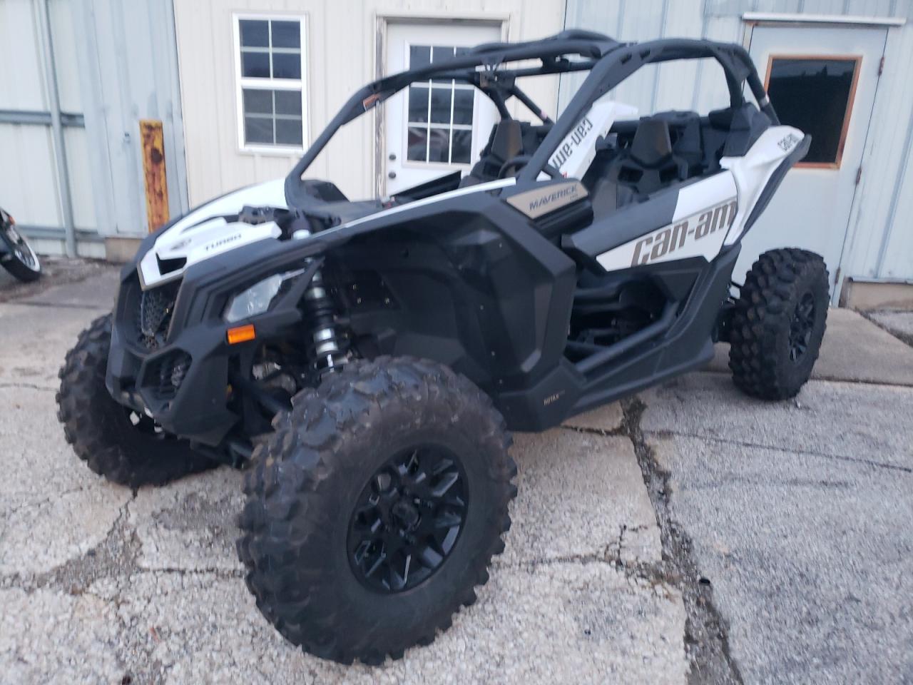 Image 2 of 2023 CAN-AM MAVERICK X3 DS TURBO 2023 with VIN 3JBVGAY45PE003771