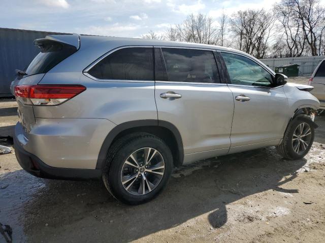 Image 3 of 2018 TOYOTA HIGHLANDER LE 2018 with VIN 5TDZZRFHXJS285688