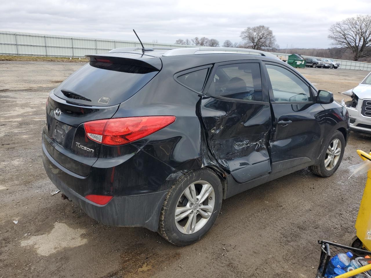 Image 3 of 2011 HYUNDAI TUCSON GLS 2011 with VIN KM8JU3ACXBU171039