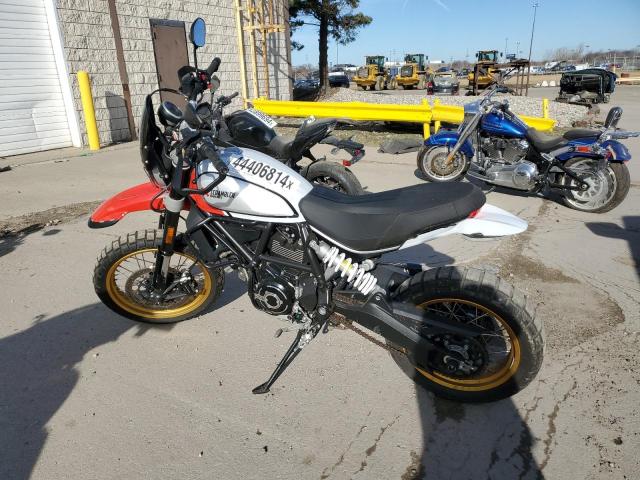 Image 3 of 2022 DUCATI SCRAMBLER DESERT SLED 2022 with VIN ML0KAFPM2NT002372