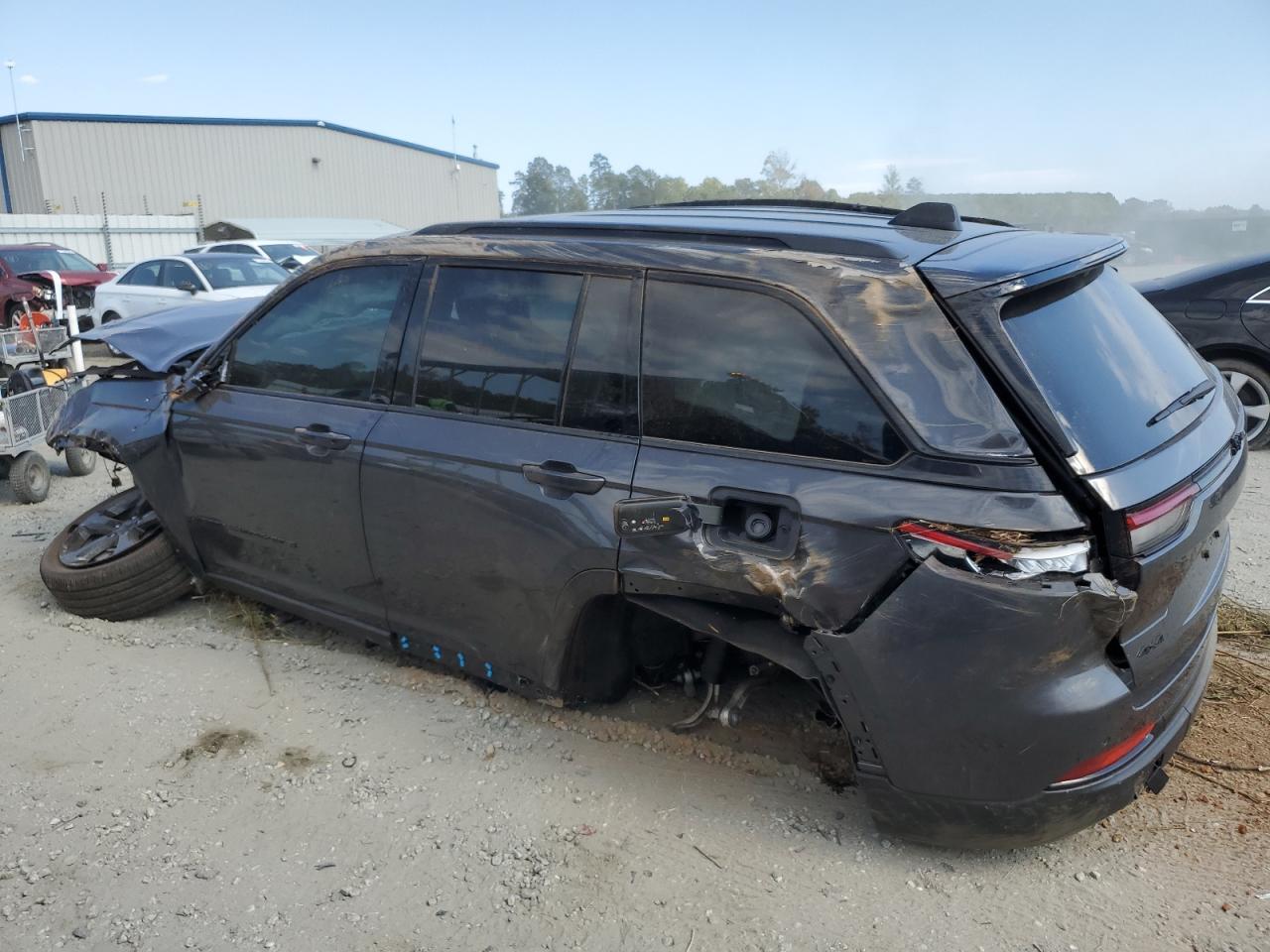 Image 2 of 2023 JEEP GRAND CHEROKEE LAREDO 2023 with VIN 1C4RJHAGXPC542813
