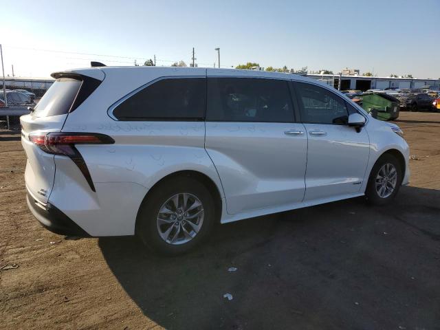 Obraz 3 z 2021 TOYOTA SIENNA XLE 2021 z VIN 5TDYSKFC9MS010328