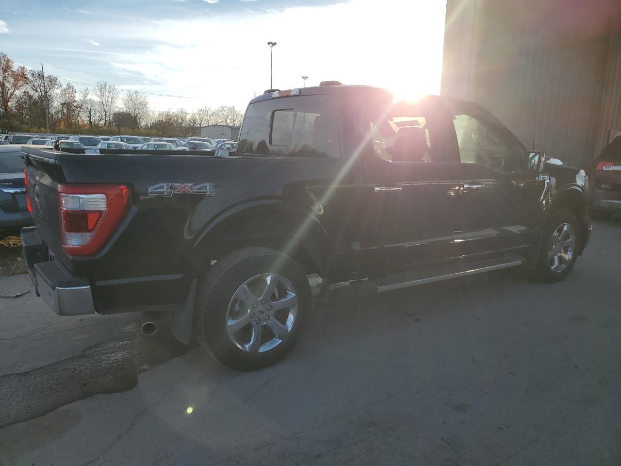 Obraz 3 z 2022 FORD F150 SUPERCREW 2022 z VIN 1FTFW1E52NKE46553