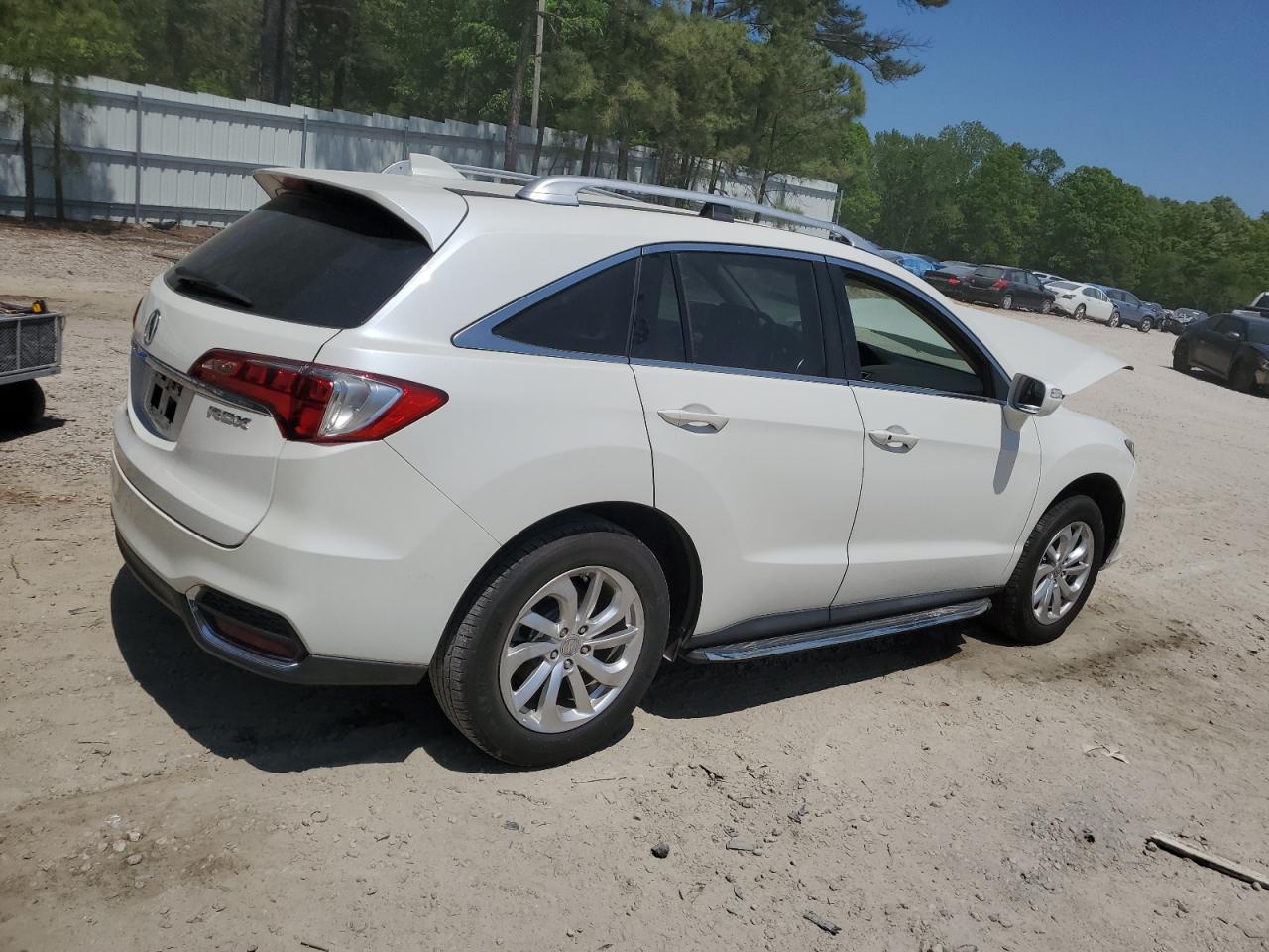 Obraz 3 z 2017 ACURA RDX TECHNOLOGY 2017 z VIN 5J8TB3H53HL019632