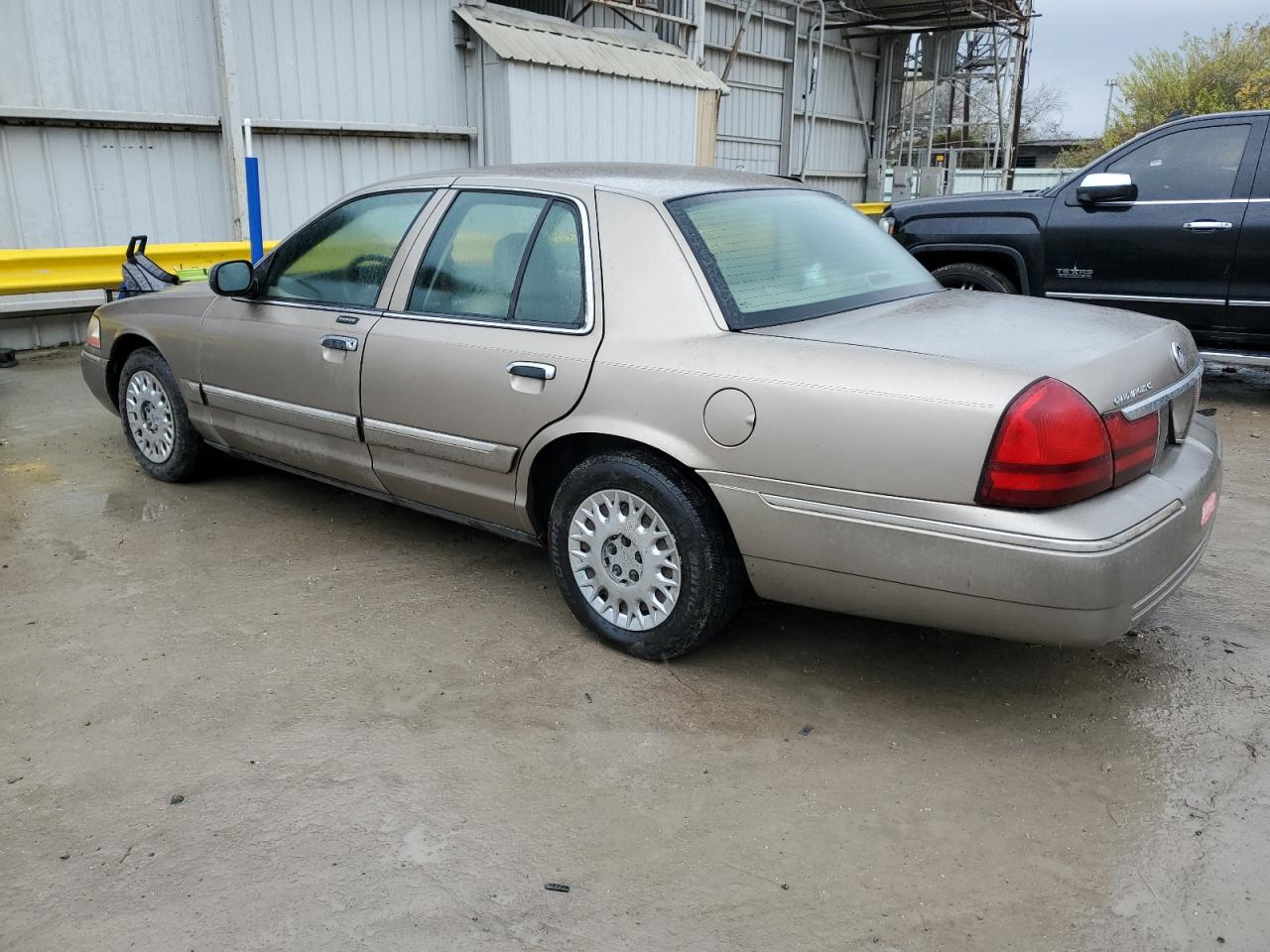 Image 2 of 2004 MERCURY GRAND MARQUIS GS 2004 with VIN 2MEFM74W24X601518