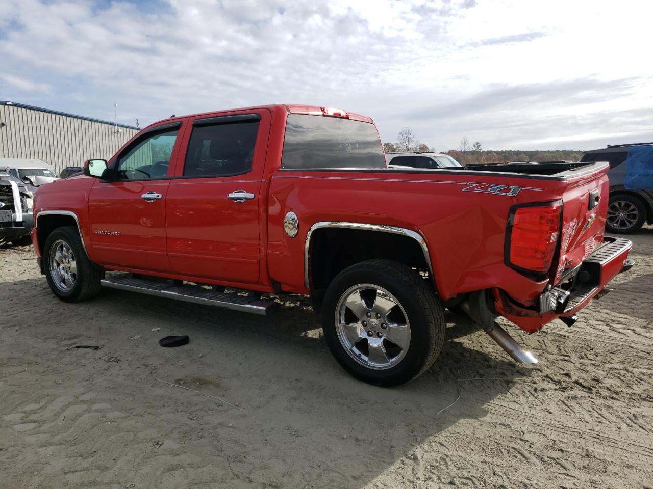 Изображение 2 2017 CHEVROLET SILVERADO K1500 LT 2017 с VIN 3GCUKREC2HG414911
