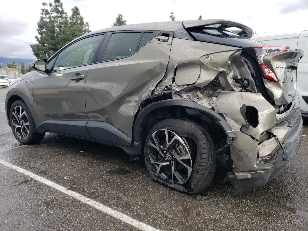 Изображение 2 2021 TOYOTA C-HR XLE 2021 с VIN JTNKHMBX0M1118306