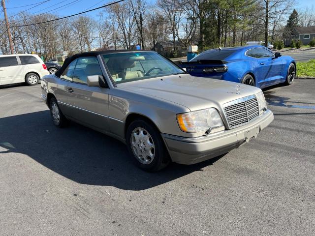 Image 2 of 1995 MERCEDES-BENZ E 320 1995 with VIN WDBEA66E8SC279772