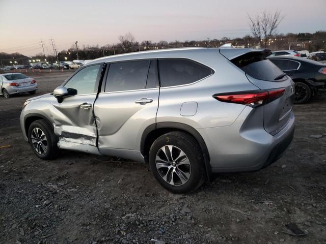 Image 2 of 2022 TOYOTA HIGHLANDER XLE 2022 with VIN 5TDGZRBH7NS202589