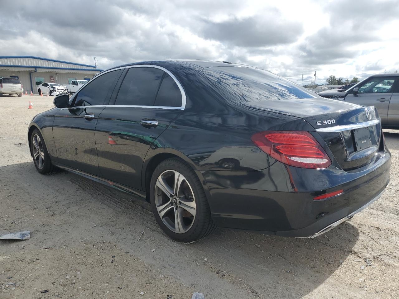 Image 2 of 2019 MERCEDES-BENZ E 300 2019 with VIN WDDZF4JB7KA658527