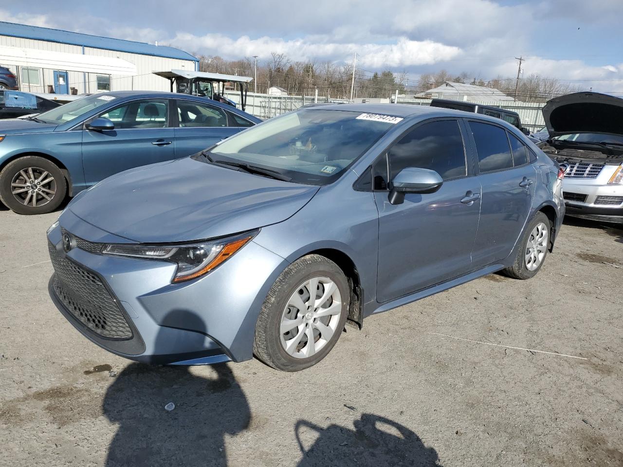 Image 1 of 2022 TOYOTA COROLLA LE 2022 with VIN JTDEPMAE7NJ222605