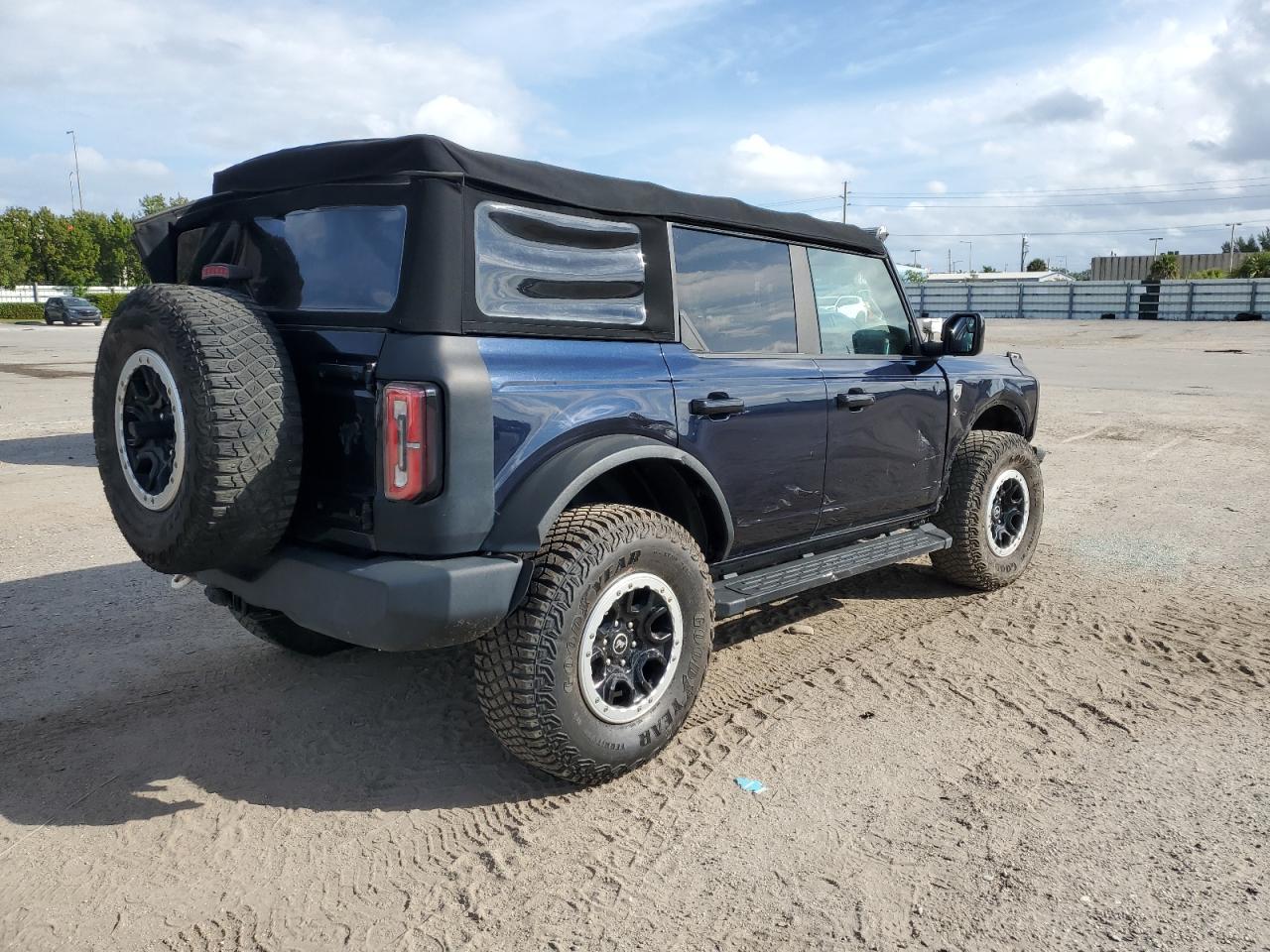 Изображение 3 2021 FORD BRONCO BASE 2021 с VIN 1FMDE5DH8MLA62164
