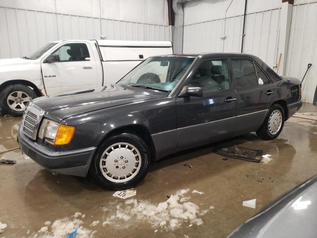 Obraz 1 z 1993 MERCEDES-BENZ 300 E 1993 z VIN WDBEA32E0PB877386