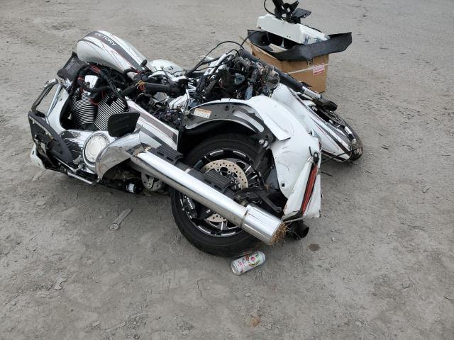 Изображение 1 2017 VICTORY MOTORCYCLES MAGNUM X-1 2017 с VIN 5VPXMXAA8H3058307