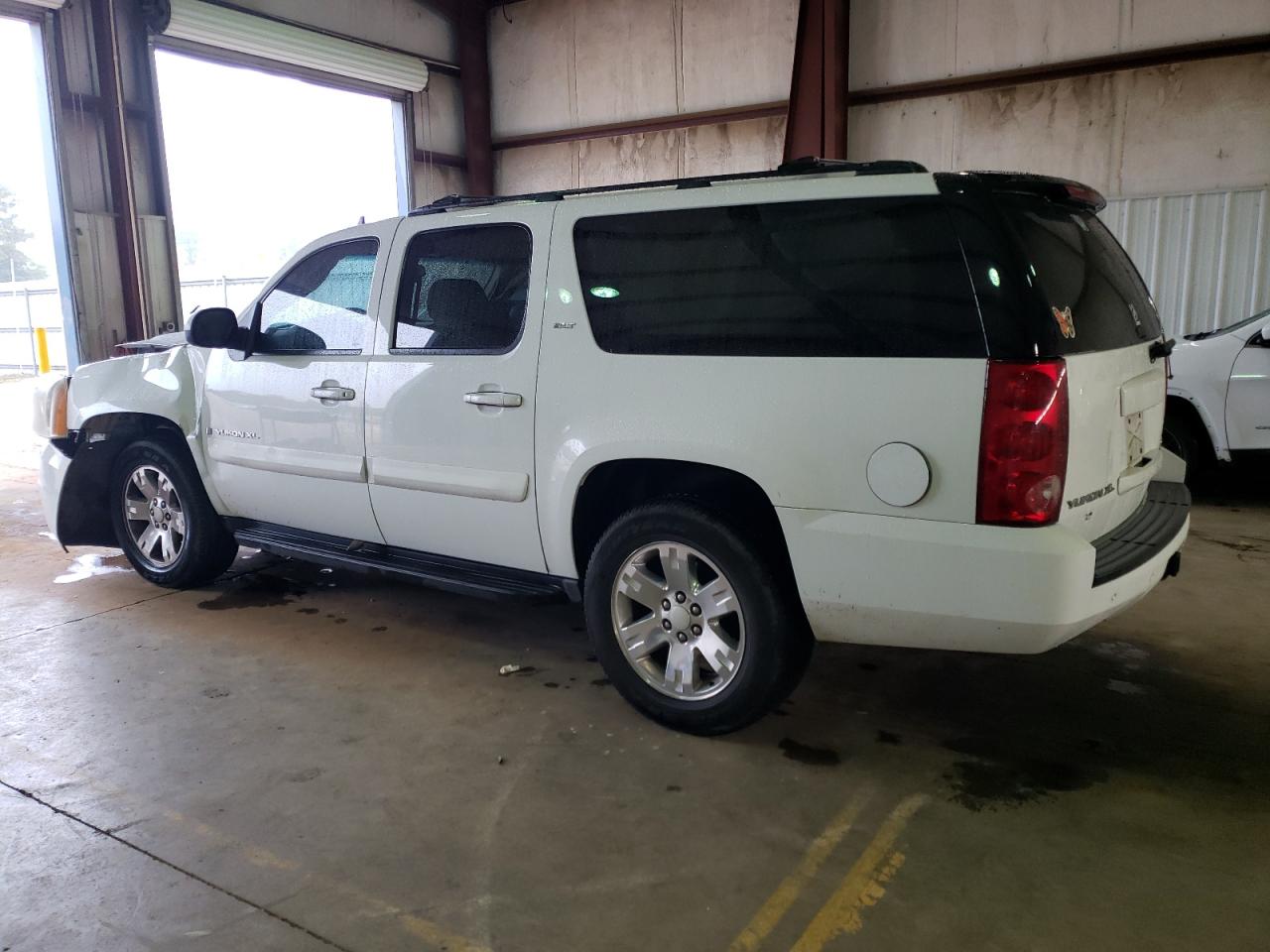 Obraz 2 z 2007 GMC YUKON XL C1500 2007 z VIN 1GKFC16J87J310364