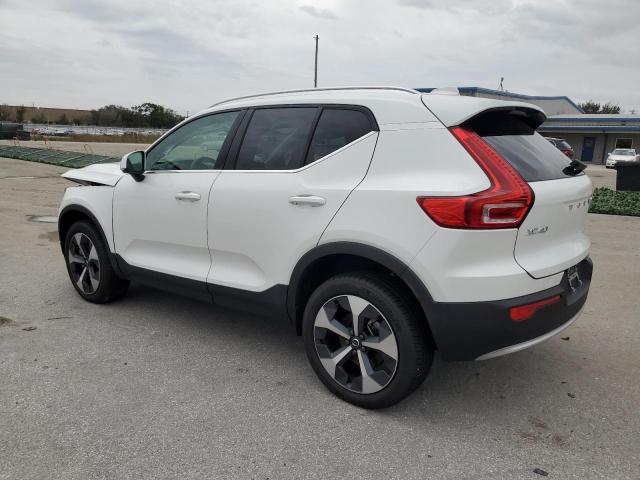 Изображение 2 2024 VOLVO XC40 CORE 2024 с VIN YV4L12UK5R2227992