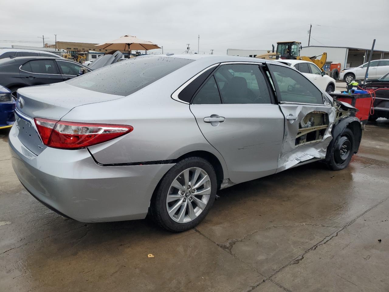 Image 3 of 2017 TOYOTA CAMRY LE 2017 with VIN 4T1BF1FK4HU317351
