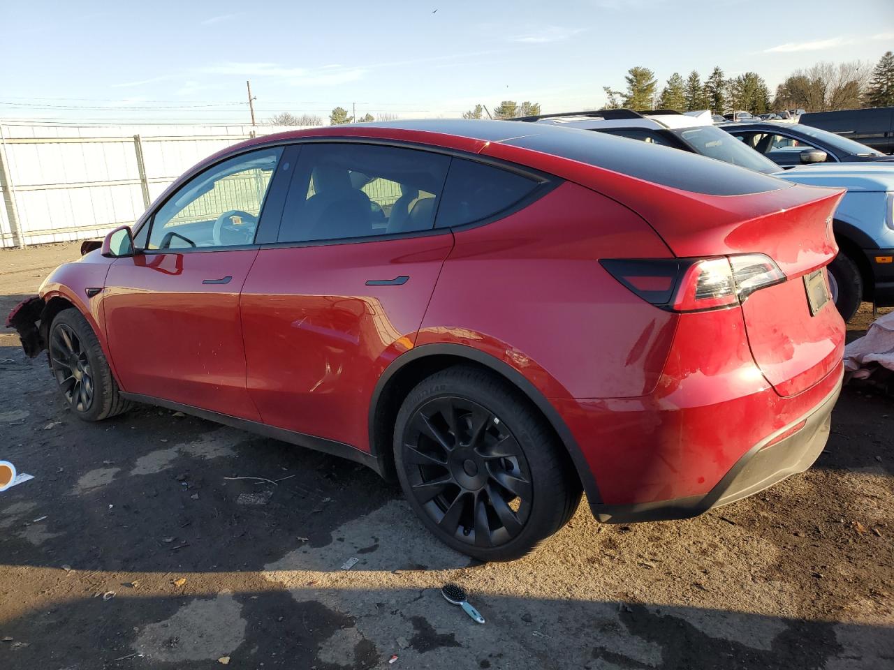 Изображение 2 2023 TESLA MODEL Y  2023 с VIN 7SAYGDEE1PF628481
