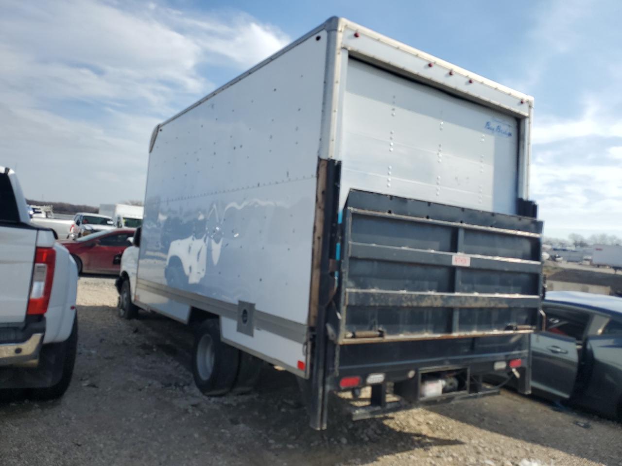 Изображение 2 2018 CHEVROLET EXPRESS G3500  2018 с VIN 1HA3GSCG8JN000938