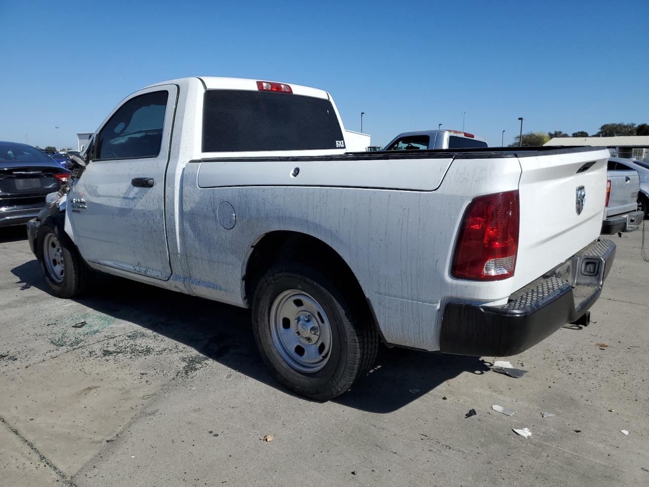 Image 2 of 2019 RAM 1500 CLASSIC TRADESMAN 2019 with VIN 3C6JR6AG2KG555207