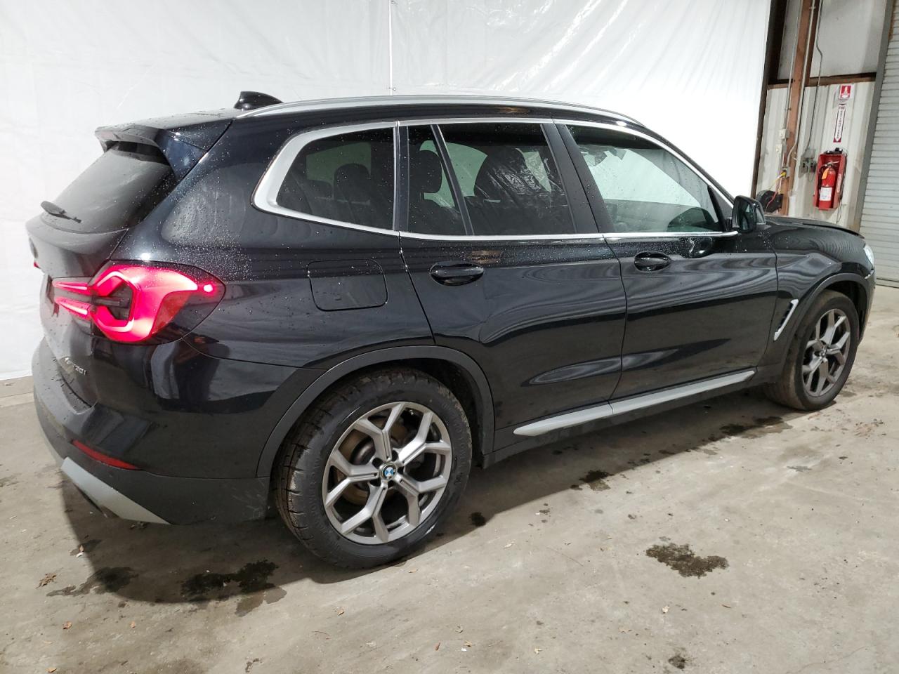 Изображение 3 2022 BMW X3 XDRIVE30I 2022 с VIN 5UX53DP06N9N23213