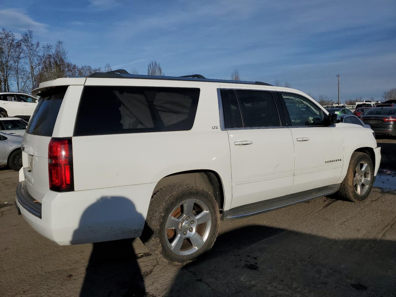 Obraz 3 z 2015 CHEVROLET SUBURBAN K1500 LTZ 2015 z VIN 1GNSKKKC0FR524959