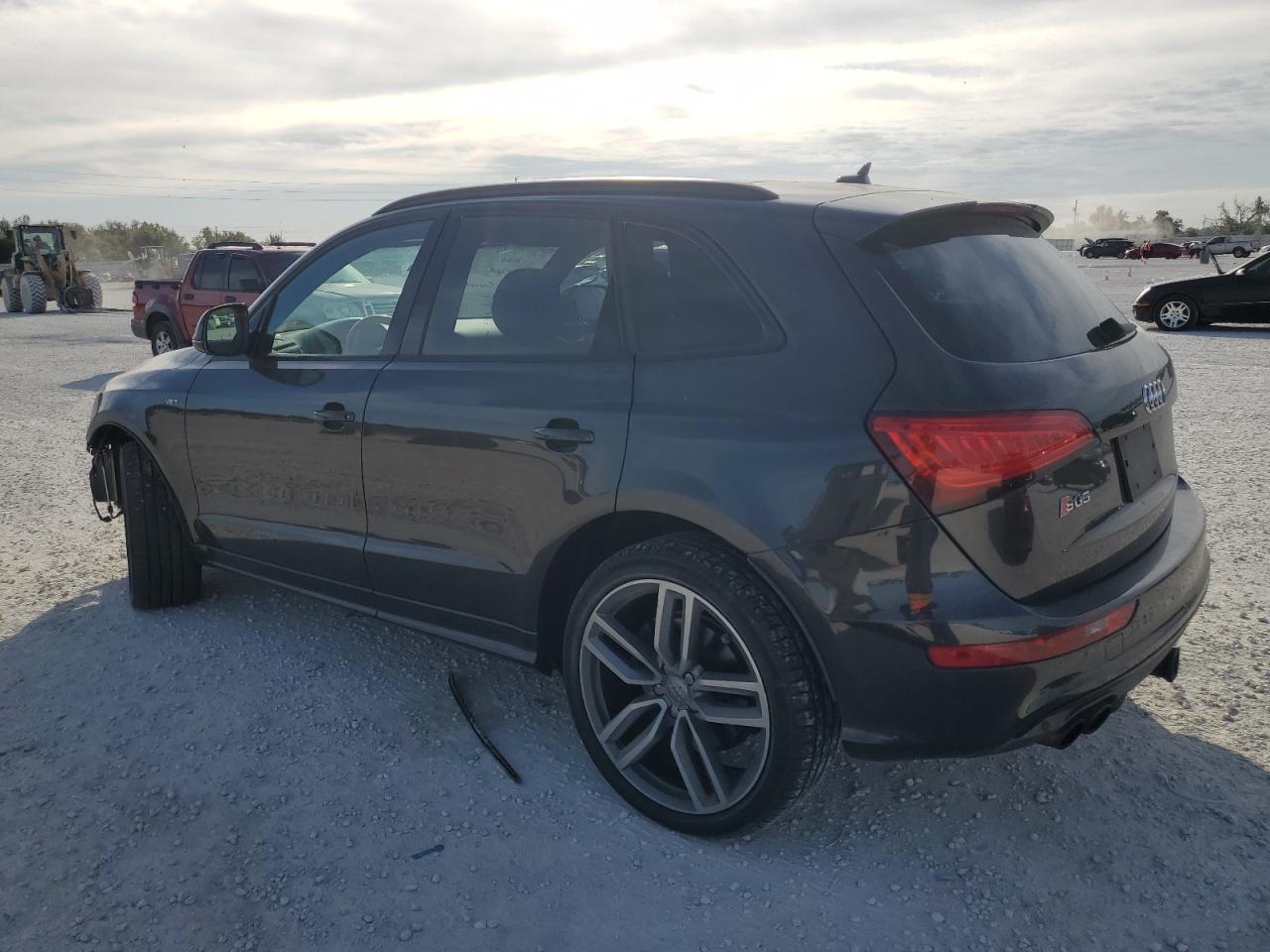 Image 2 of 2016 AUDI SQ5 PREMIUM PLUS 2016 with VIN WA1CCBFP8GA041947