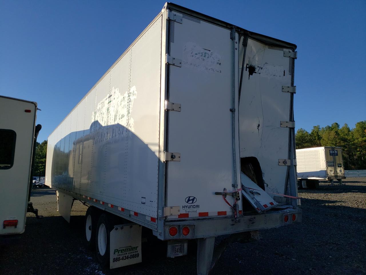 Image 3 of 2020 HYTR 3H3 2020 with VIN 3H3V532CXLR241233