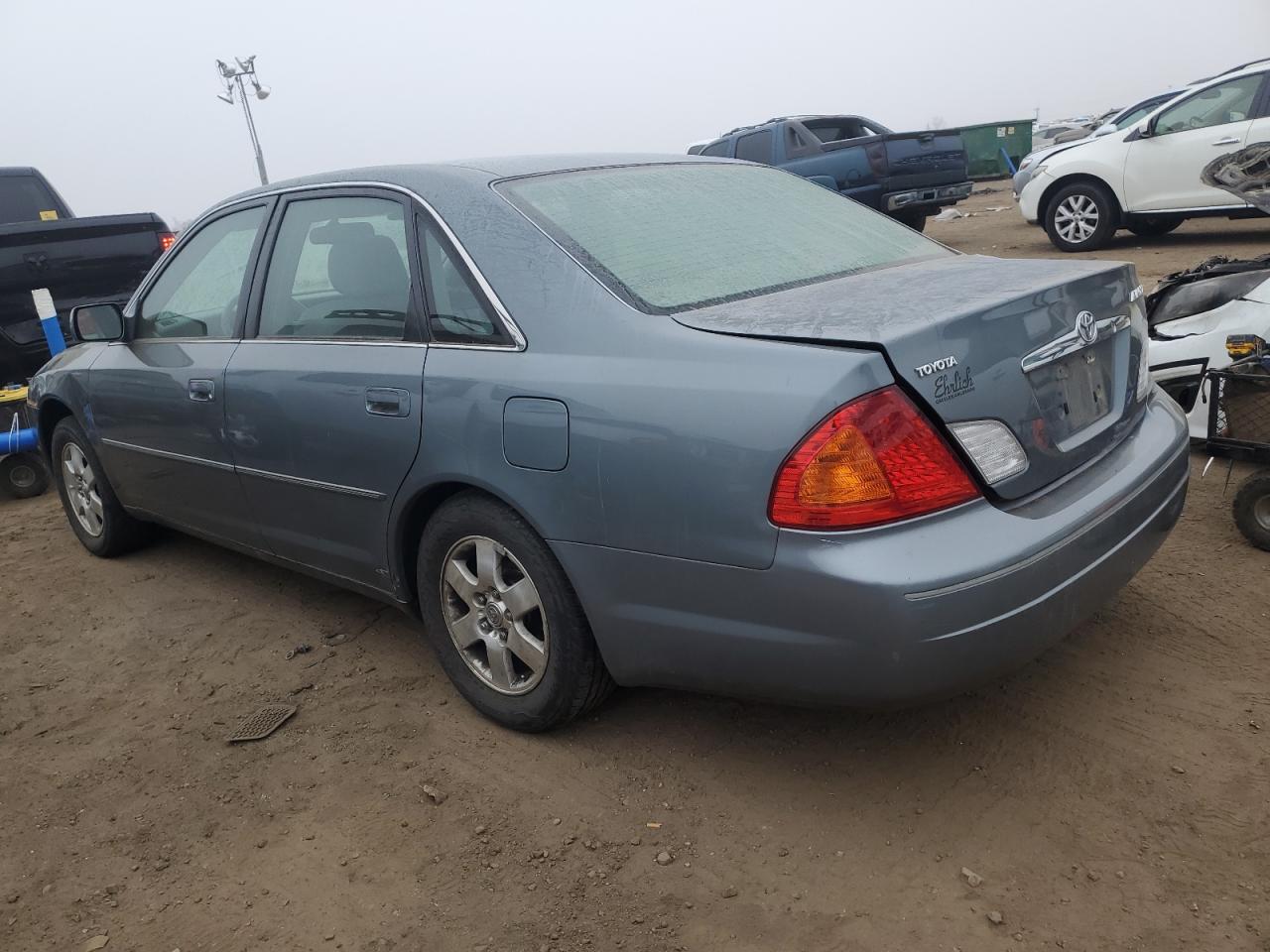 Изображение 2 2002 TOYOTA AVALON XL 2002 с VIN 4T1BF28B22U255992