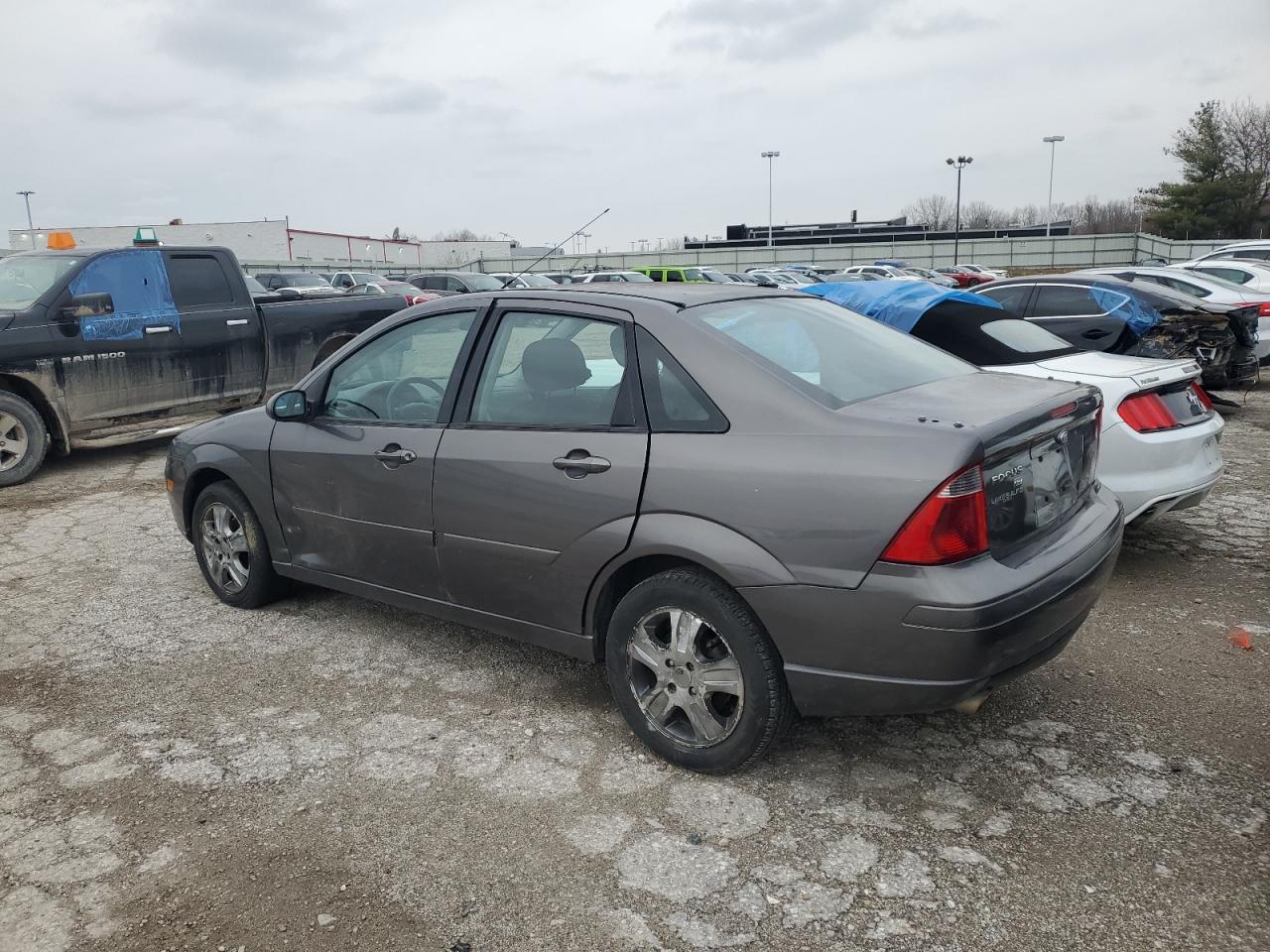 Изображение 2 2007 FORD FOCUS ST 2007 с VIN 1FAFP38Z57W245481