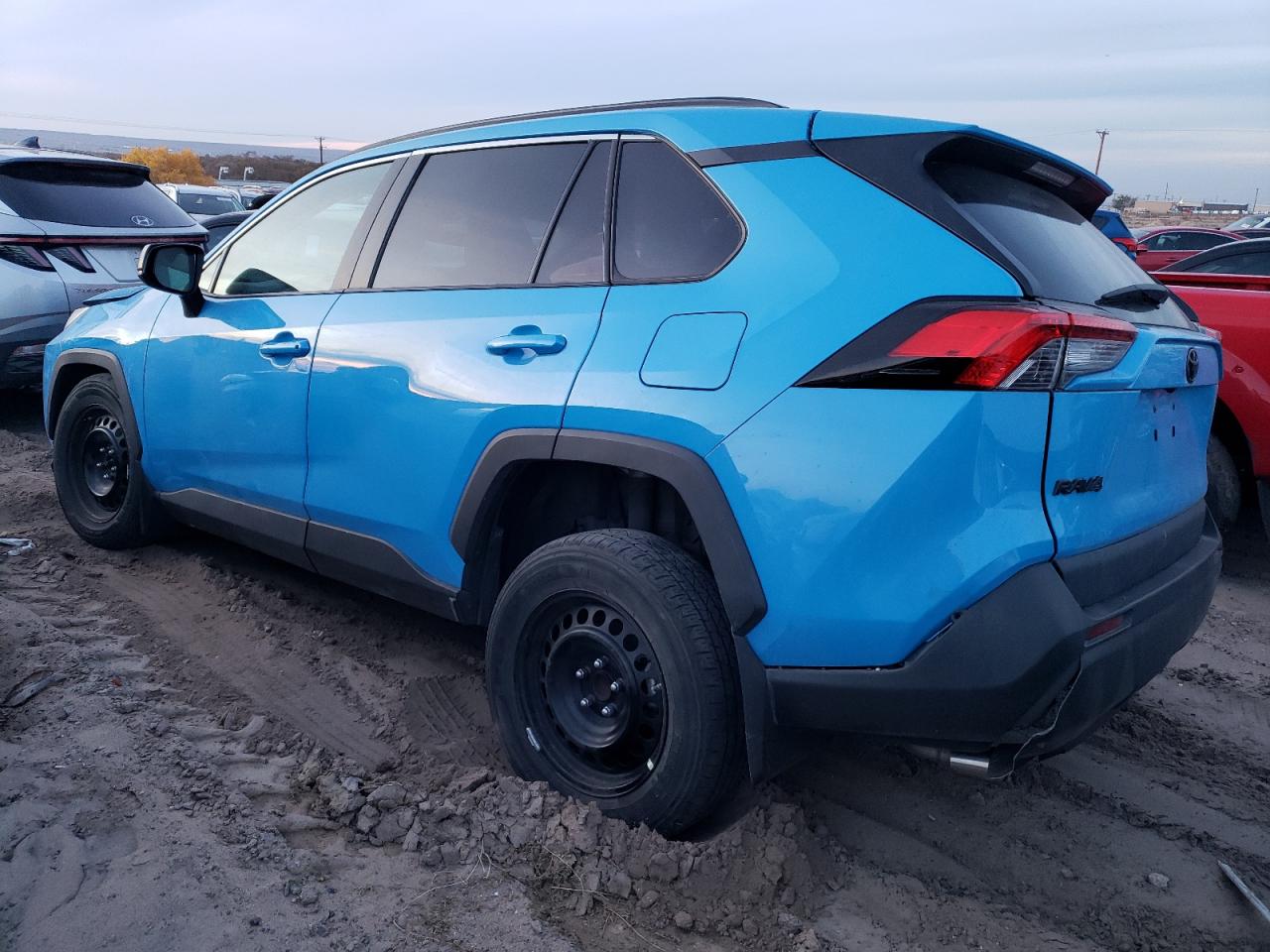 Obraz 2 z 2020 TOYOTA RAV4 LE 2020 z VIN 2T3H1RFV4LC074269