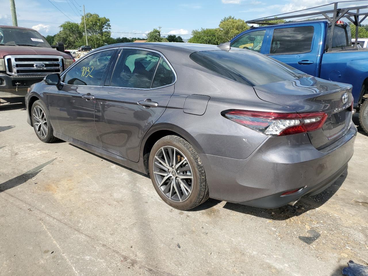 Изображение 2 2023 TOYOTA CAMRY XLE 2023 с VIN 4T1F31AK8PU605339