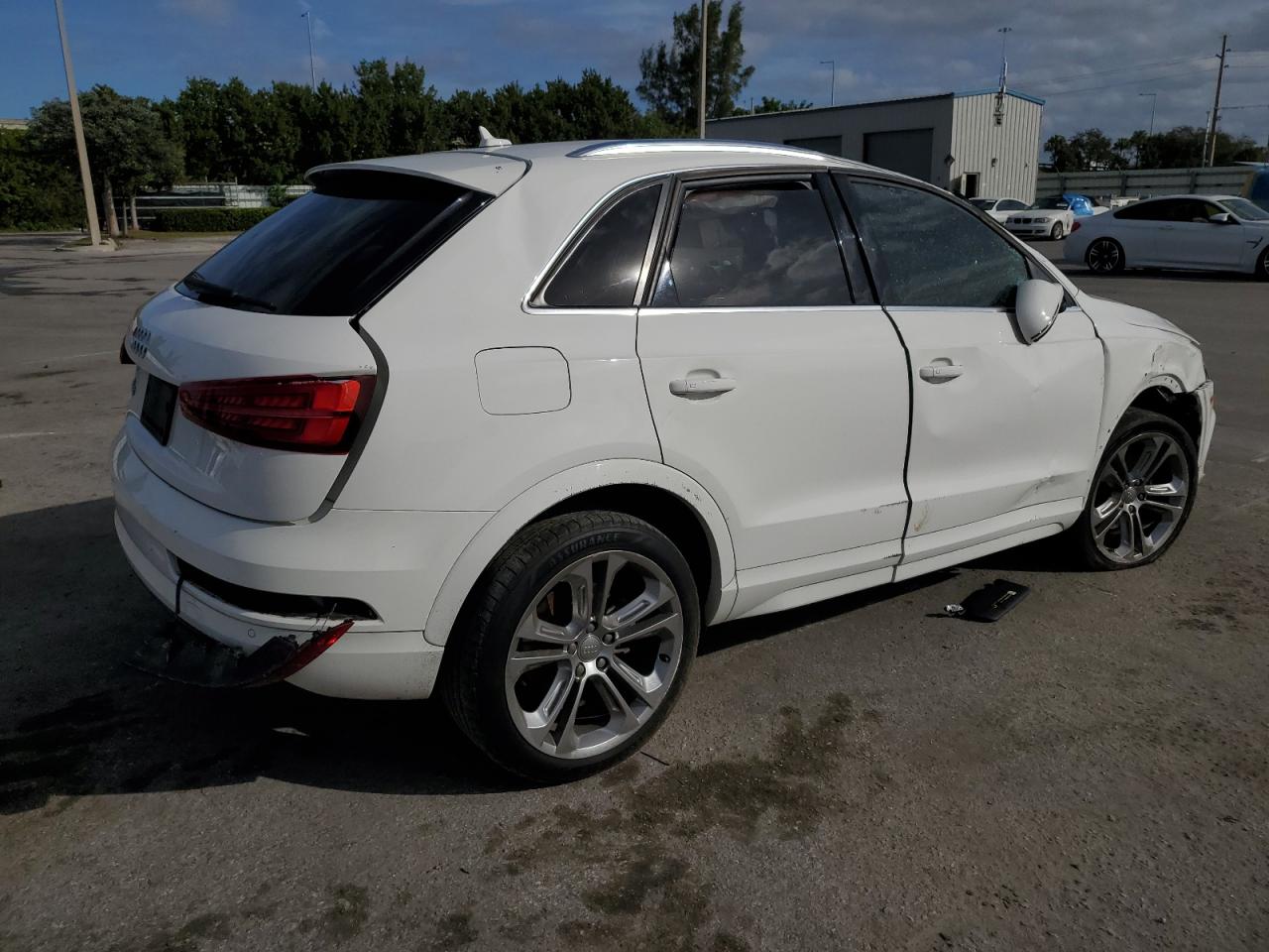 Image 3 of 2017 AUDI Q3 PREMIUM PLUS 2017 with VIN WA1HCCFS1HR005715